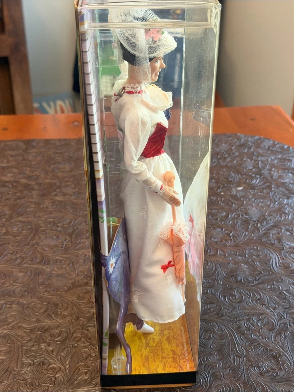 Disney Mary Poppins Disney Mattel doll 2007 Dress in White and Red